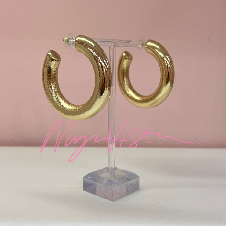 Large chunky hoop